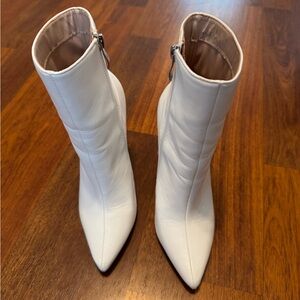 Boohoo White Flared Heel Sock Boots size 6.5